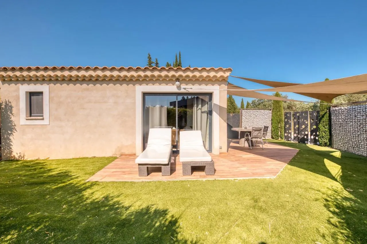 Mas Des Cigales Bed & Breakfast Orgon